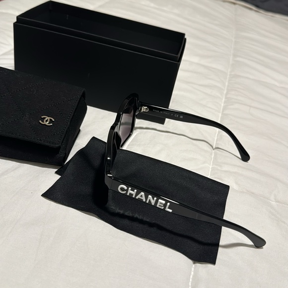 100% Authentic CHANEL Black Square Sunglasses - Picture 7 of 7